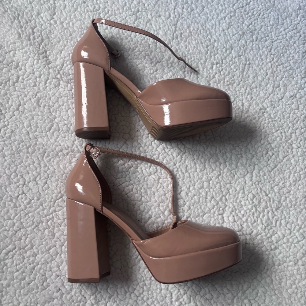 Target a New Day Tan chunky Platform Heels 9 1/2